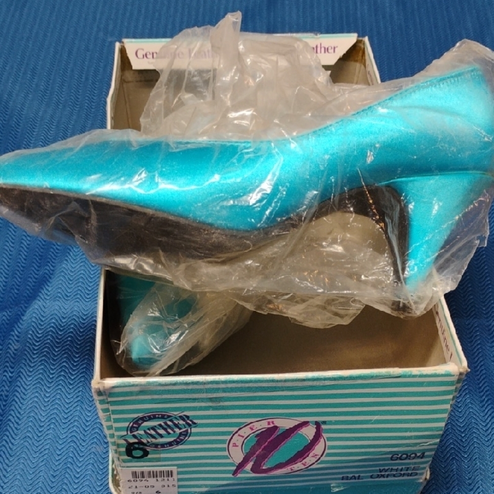 Elegant Blue Women's Heels